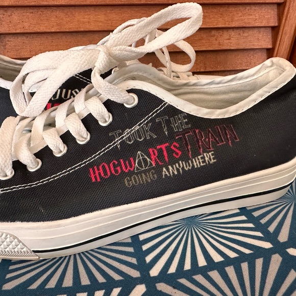 Harry Potter themed shoes! Like new - Picture 3 of 7